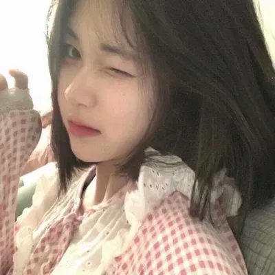 海滨艳妇